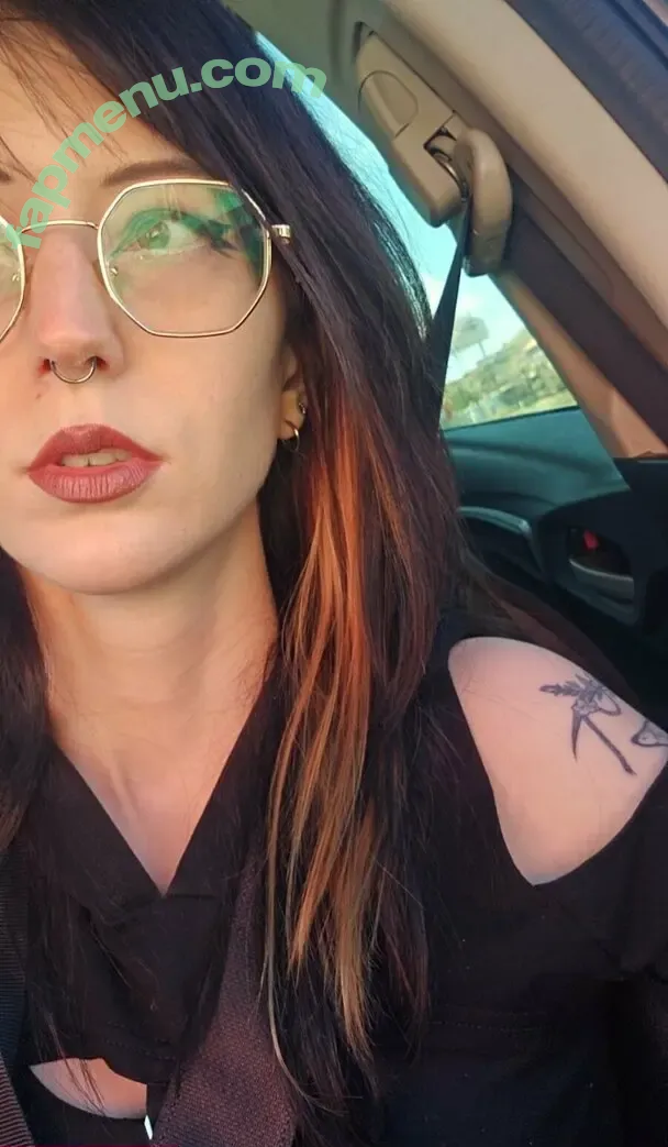 violavixene nude photo #0002 (violavixen)