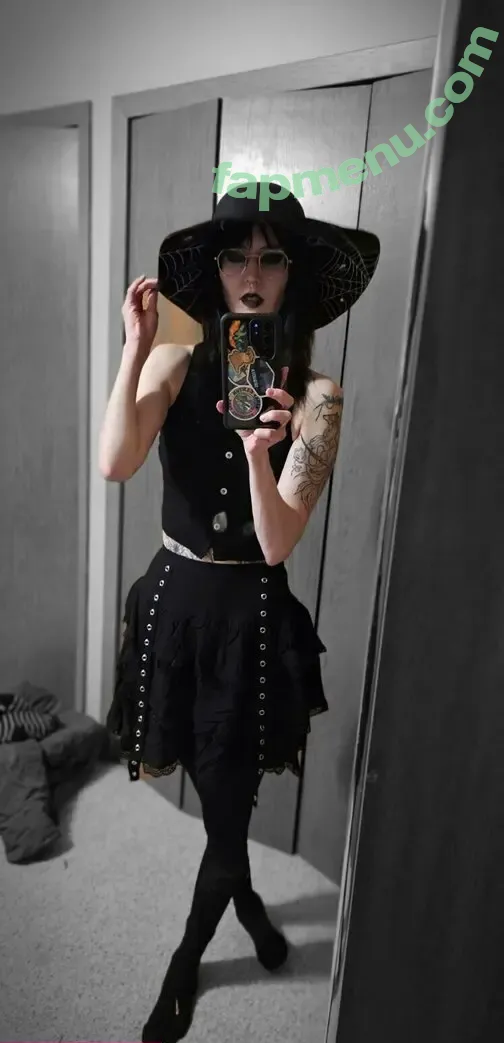 violavixene nude photo #0036 (violavixen)