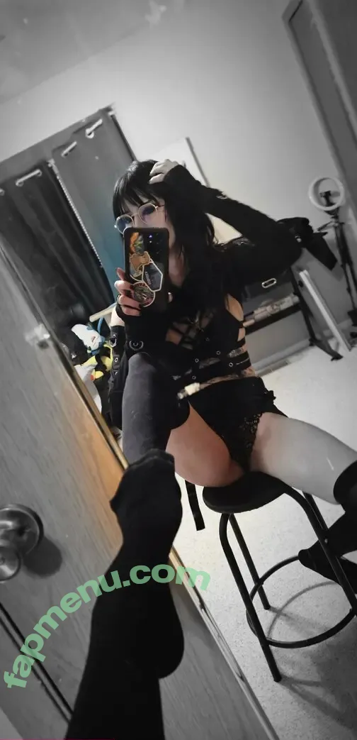 violavixene nude photo #0037 (violavixen)