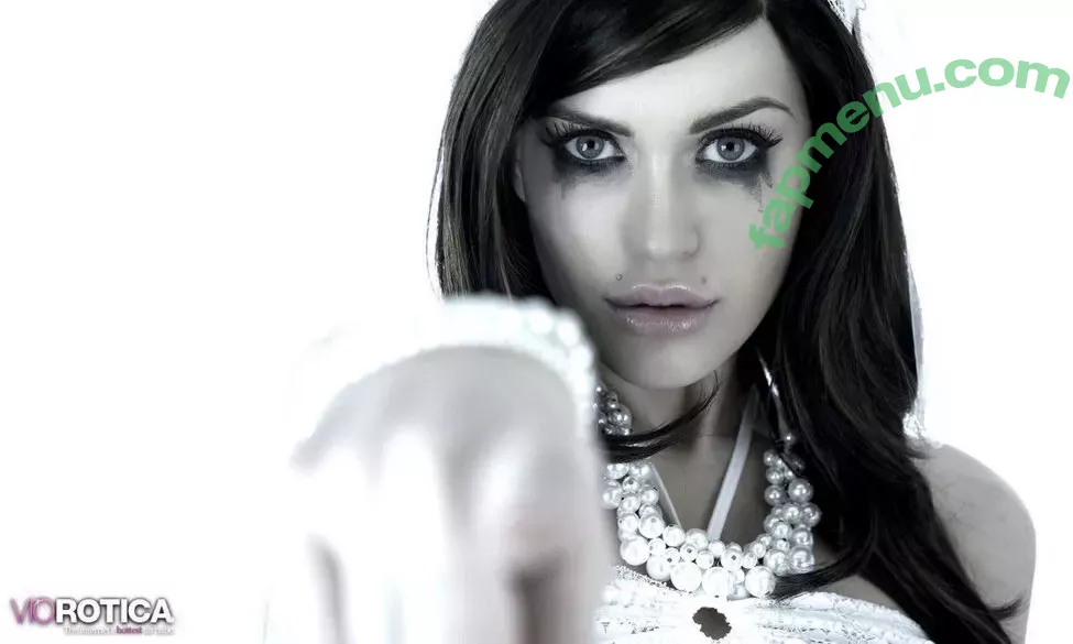 Violet Doll nude photo #0003 (monochromaticdoll / violetdoll / violetxxxdoll)