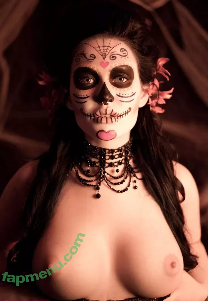 Violet Doll nude photo #0286 (monochromaticdoll / violetdoll / violetxxxdoll)