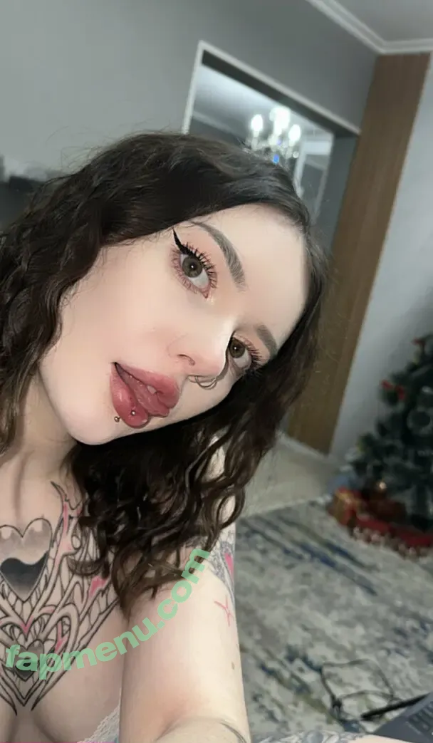 violet_lilymoon nude photo #0010 (violet_lilymoon)