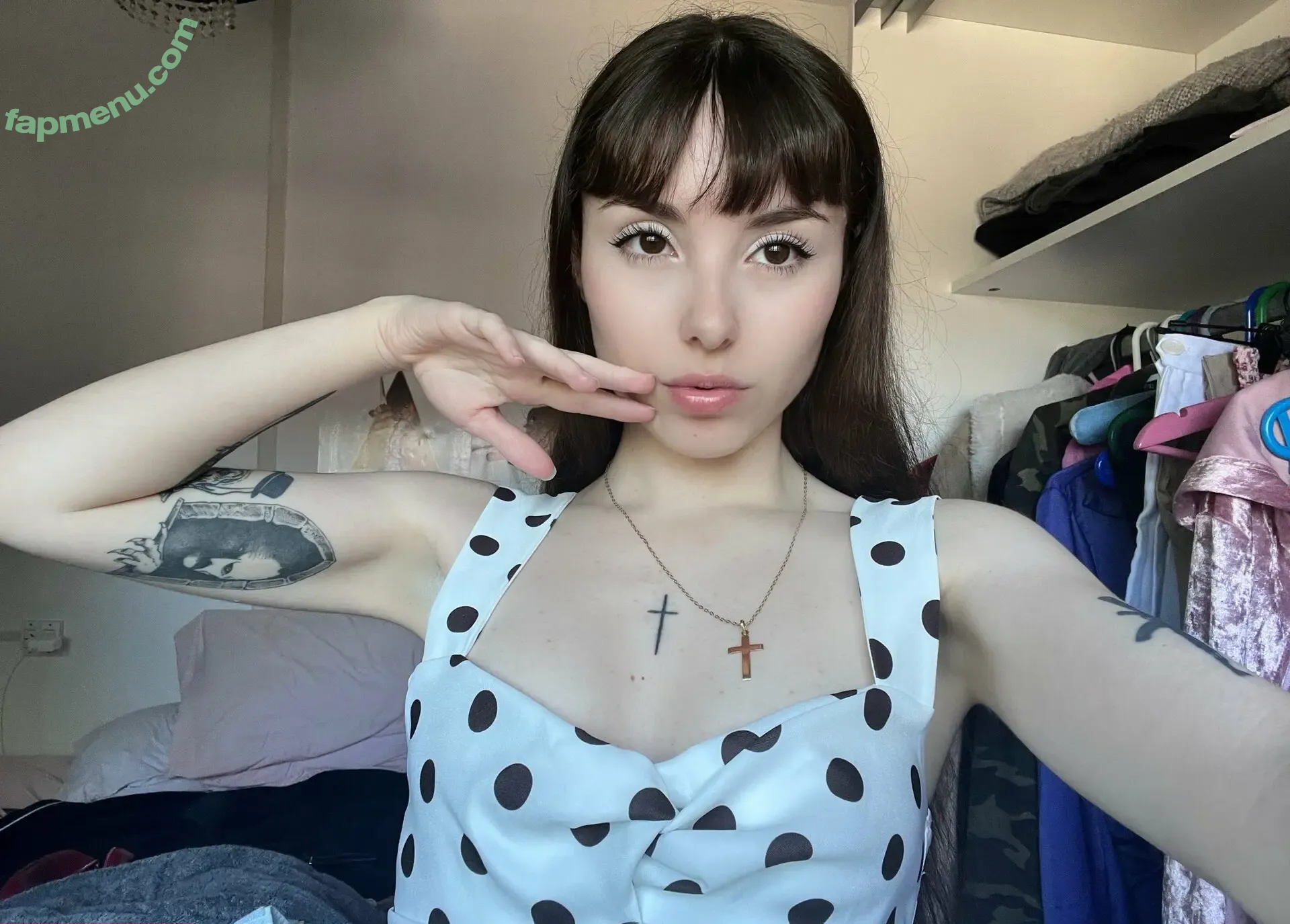 Violetabb_ nude photo #0014 (Violetabb_)