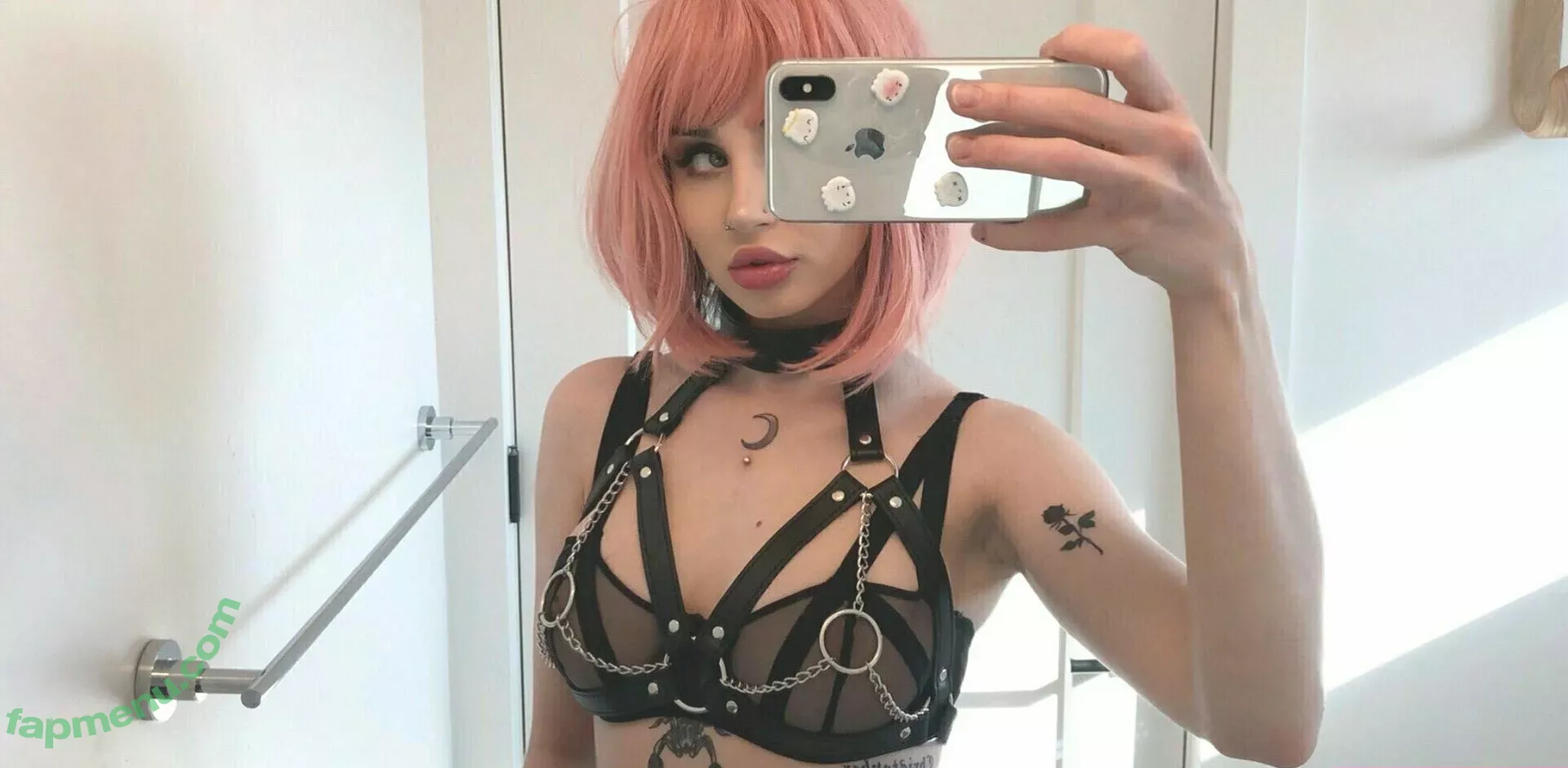 Violetbabyx nude photo #0083 (Hornyunicornn / Vibabyx)