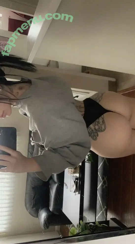 Violetlunaa nude photo #0001 (violetmyers / violettlunaa)