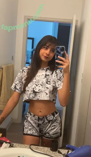 Violetttflowers nude photo #0047