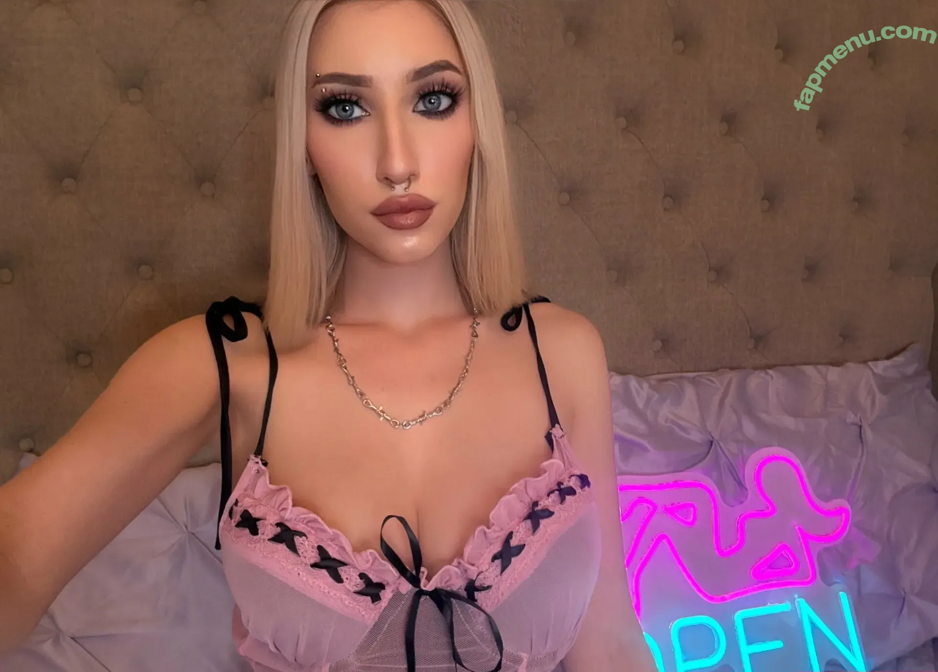 vipstellaskye nude photo #0190 (itsstellaskye)