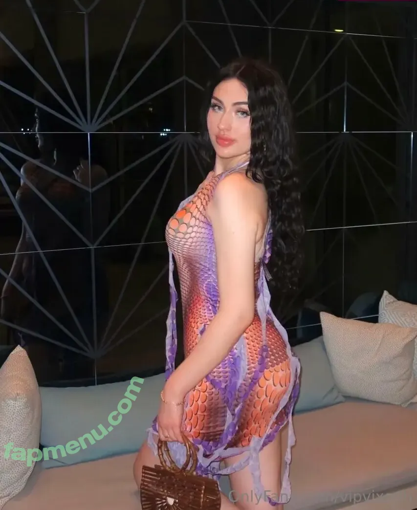 vipvixenn nude photo #0005 (vipvixenn)