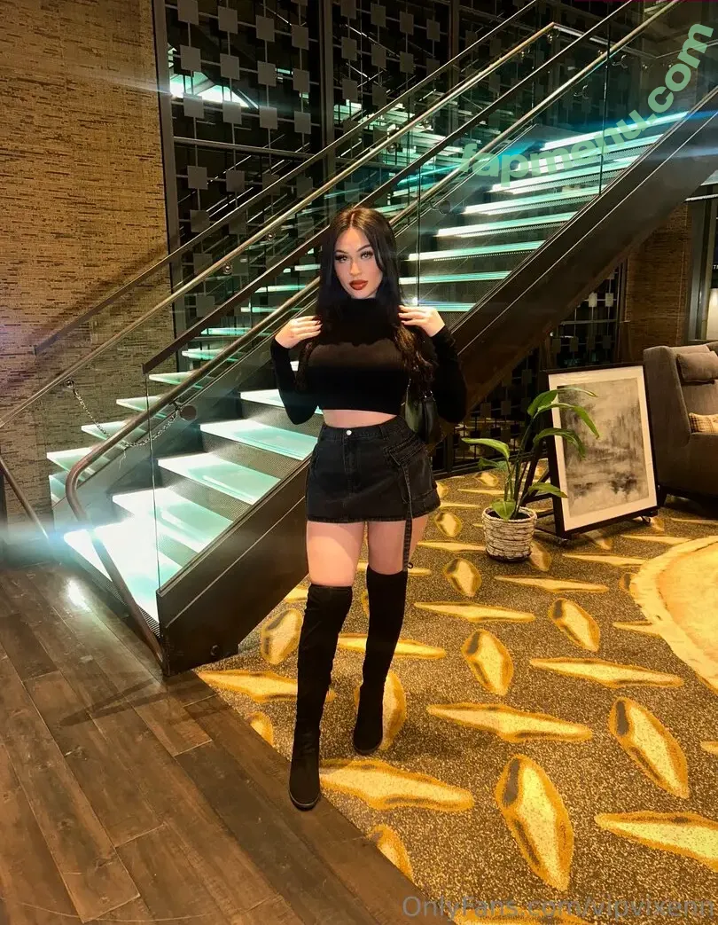 vipvixenn nude photo #0011 (vipvixenn)