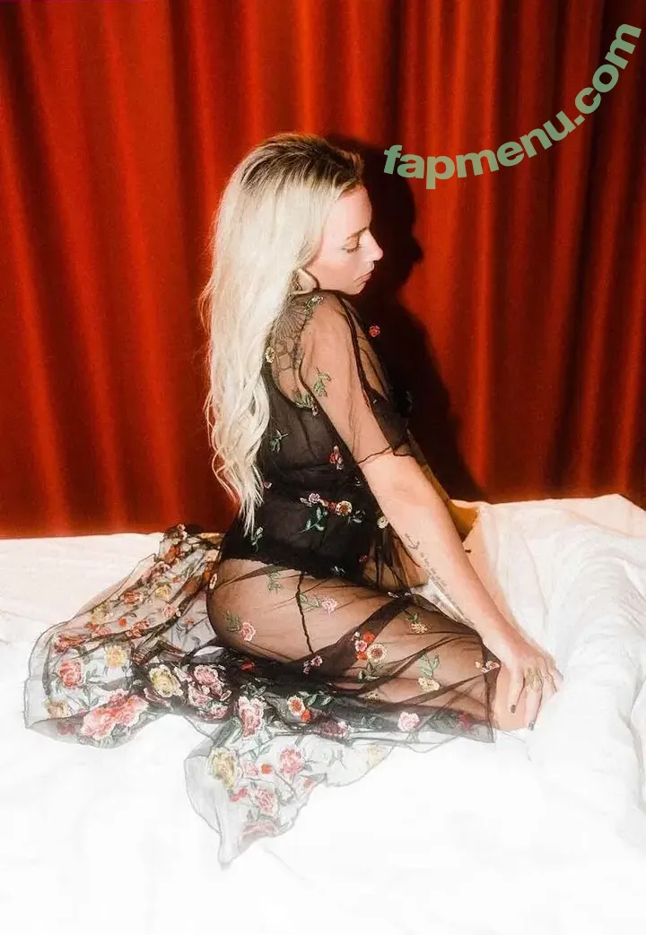 Visa Vie nude photo #0002 (visavie1 / visavieofficial)