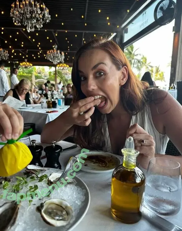 VistaWife nude photo #0078 (Vista_Wife / vista.wife)