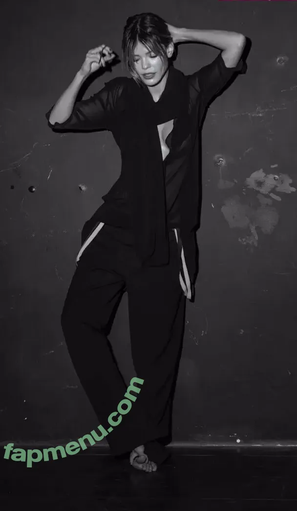 Vitória Strada nude photo #0140 (vitoria / vitoriastrada_)