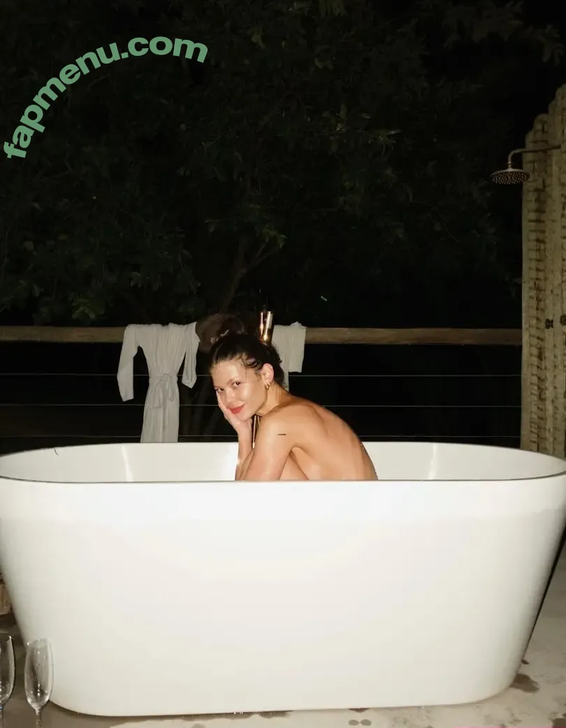 Vitória Strada nude photo #0183 (vitoria / vitoriastrada_)