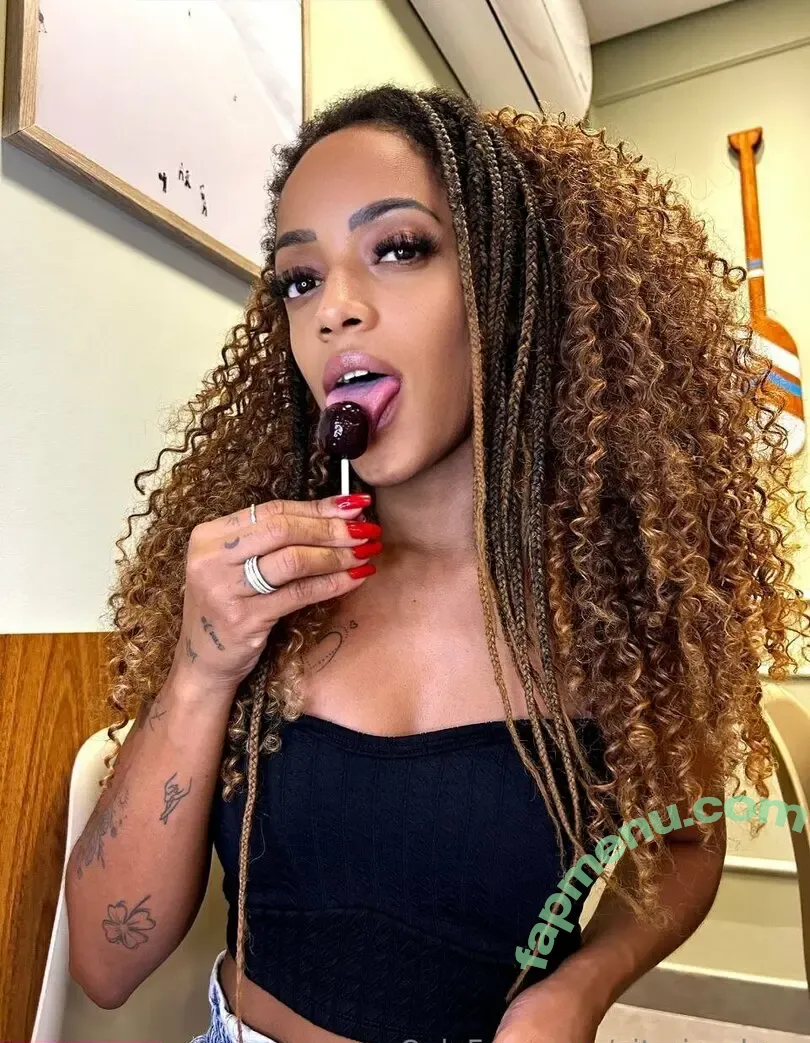 vitoria_alves nude photo #0120 (vitoriaalves02__)