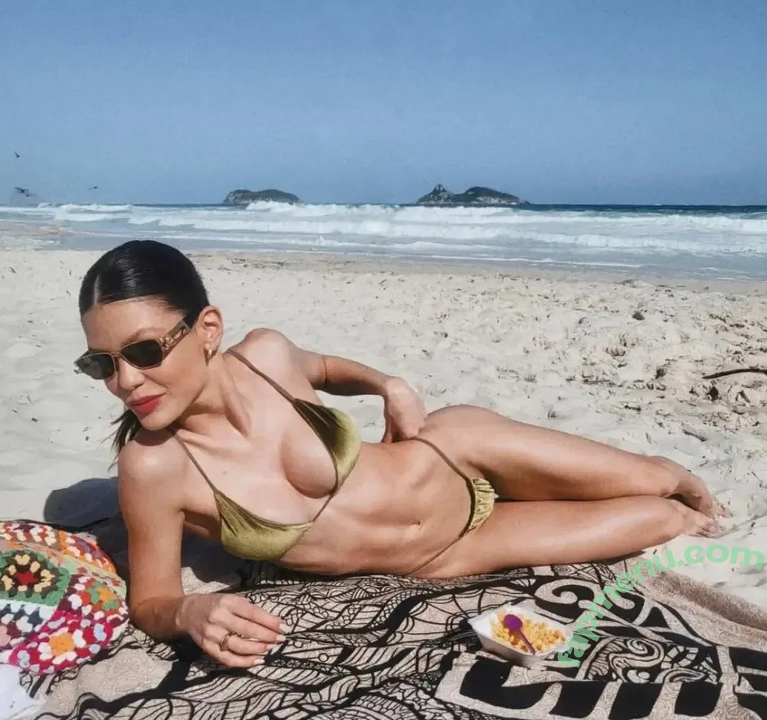 Vitoria Strada nude photo #0031 (vitoriastrada_)