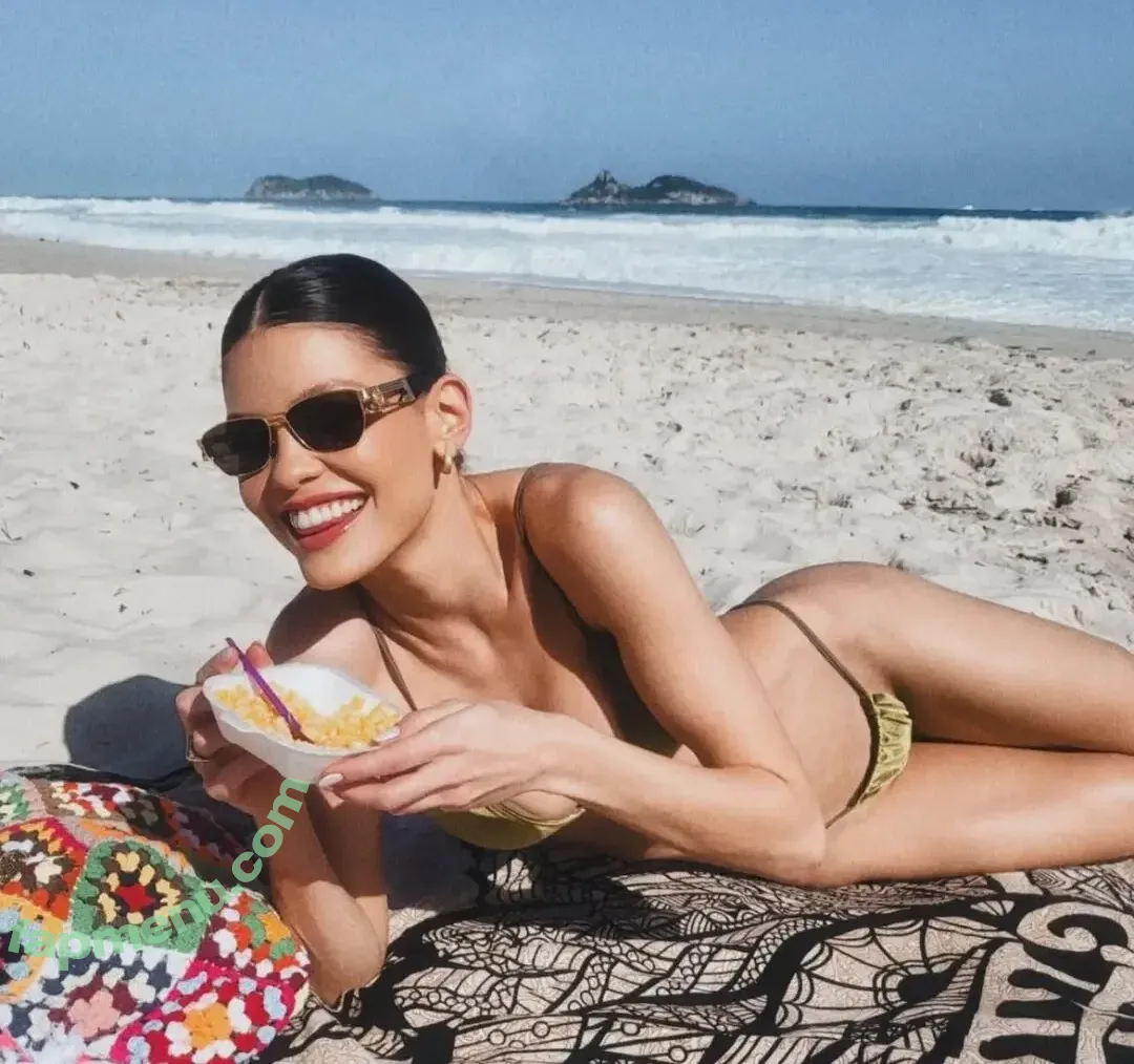 Vitoria Strada nude photo #0032 (vitoriastrada_)