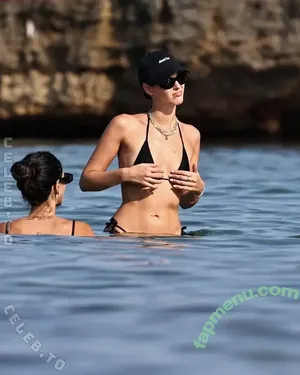 Vittoria Ceretti / vittoria nude photo #0452