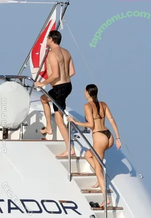 Vittoria Ceretti / vittoria nude photo #0463