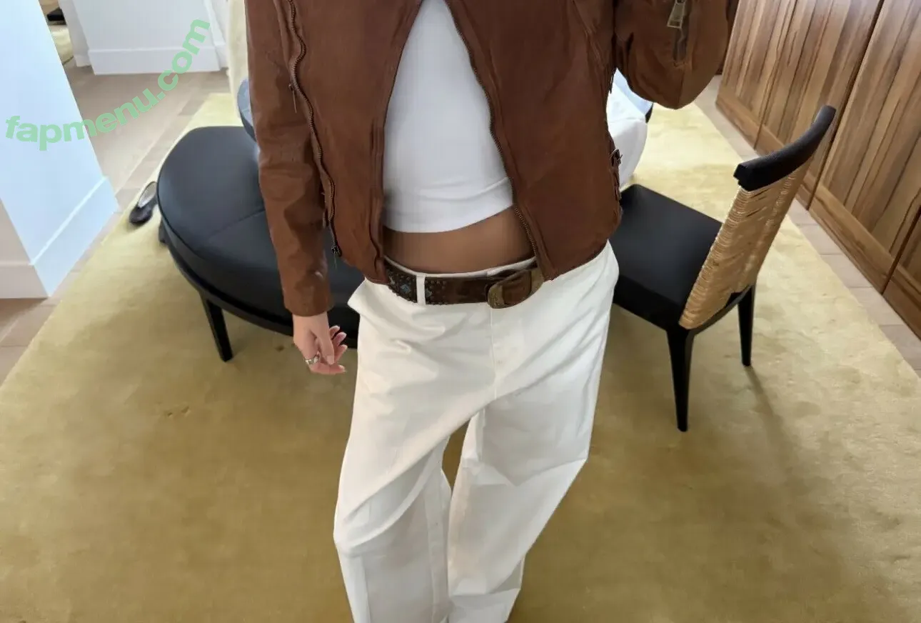 Vittoria Ceretti nude photo #0381 (vittoria)