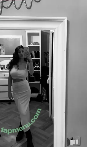 Vittoria / _viu__ / vittorialazzari nude photo #0231