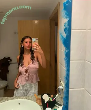 Vittoria / _viu__ / vittorialazzari nude photo #0349