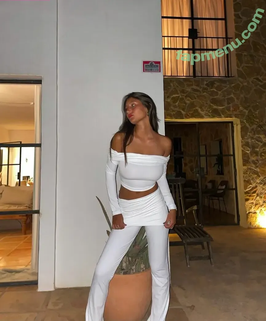 Vittoria nude photo #0151 (_viu__ / vittorialazzari)