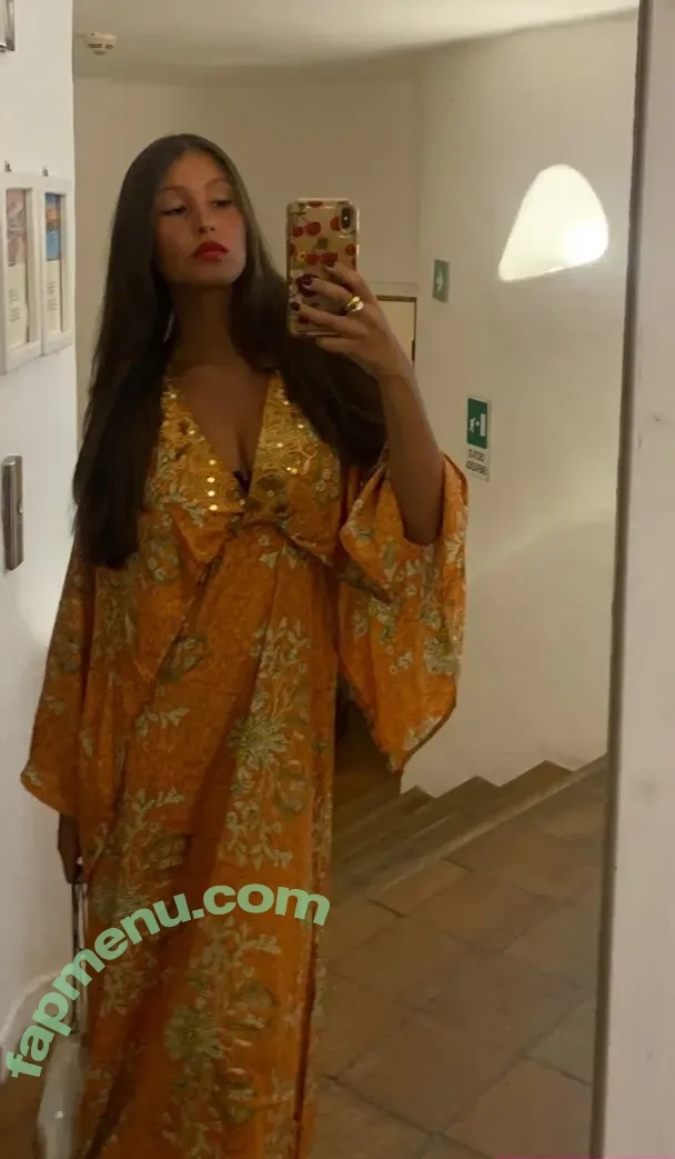 Vittoria nude photo #0169 (_viu__ / vittorialazzari)