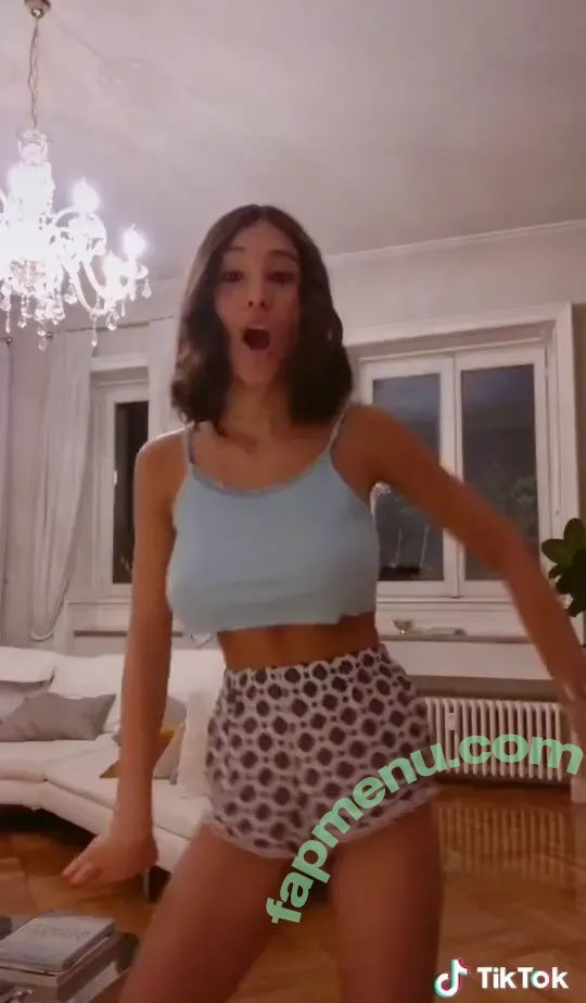 Vittoria nude photo #0258 (_viu__ / vittorialazzari)