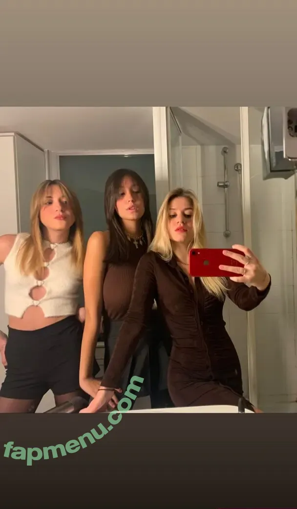 Vittoria nude photo #0275 (_viu__ / vittorialazzari)
