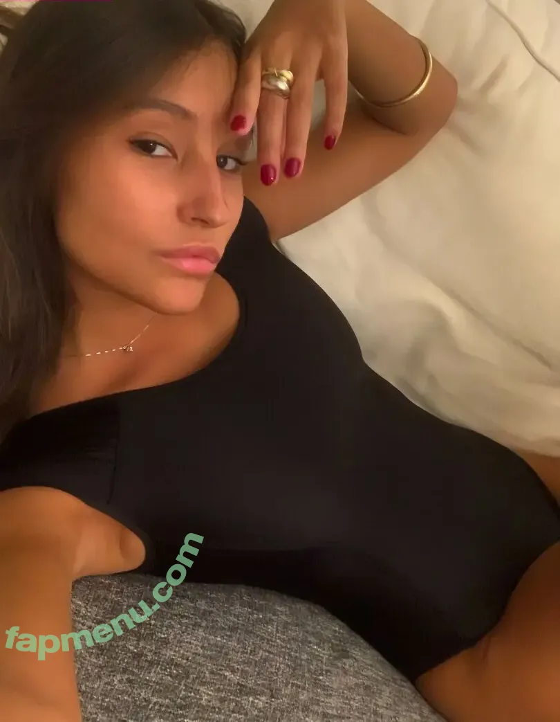 Vittoria nude photo #0327 (_viu__ / vittorialazzari)