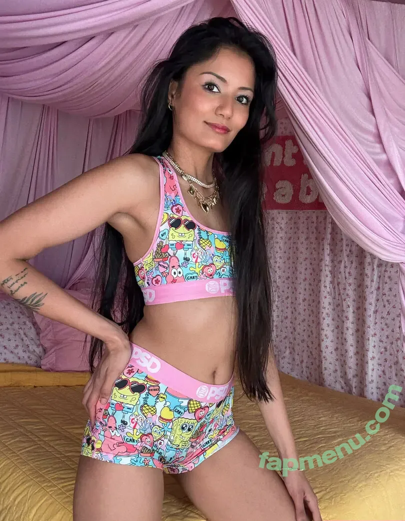vivaathena nude photo #0004 (vivaathenaxx)