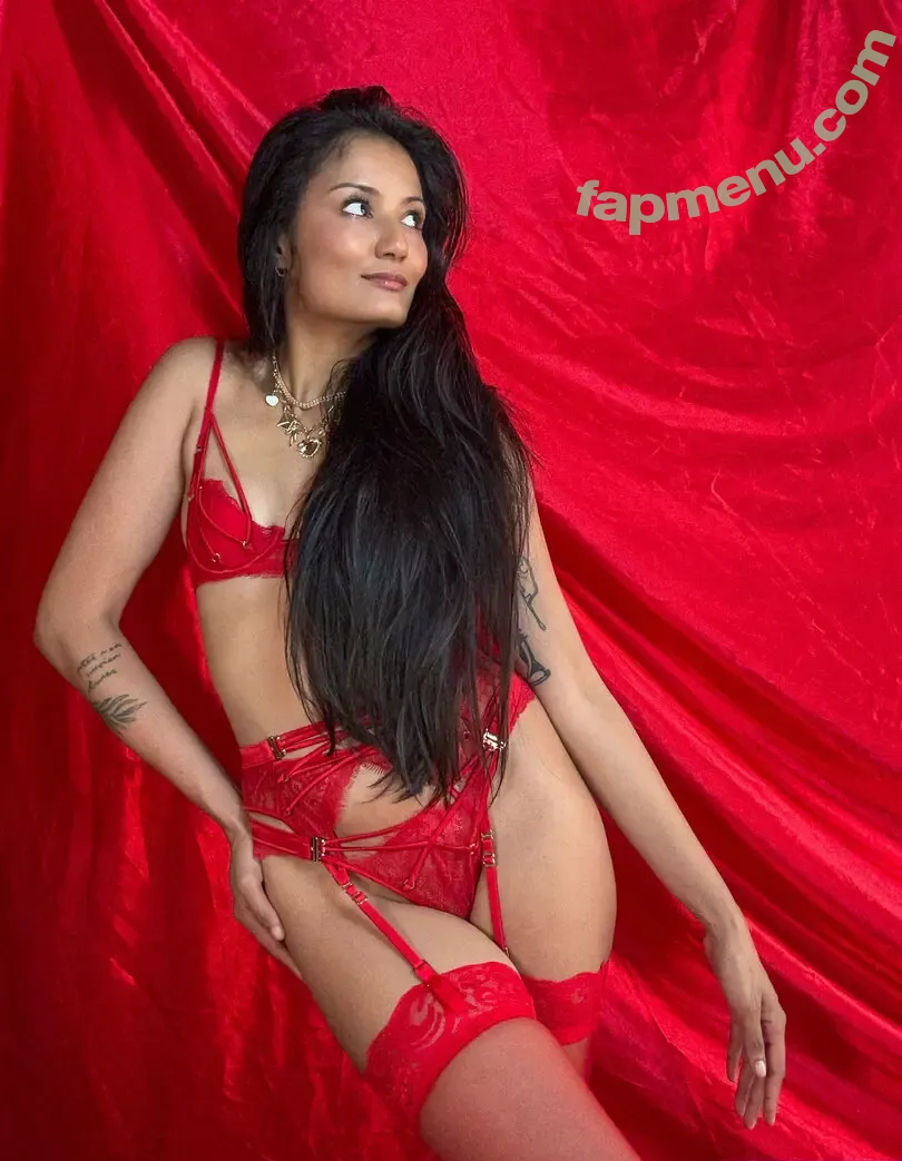 vivaathena nude photo #0023 (vivaathenaxx)