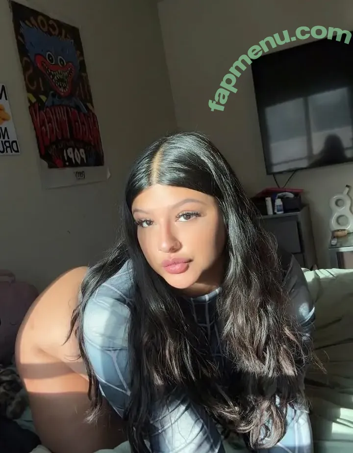 Vivi Luna nude photo #0003 (Viviilunaaa)