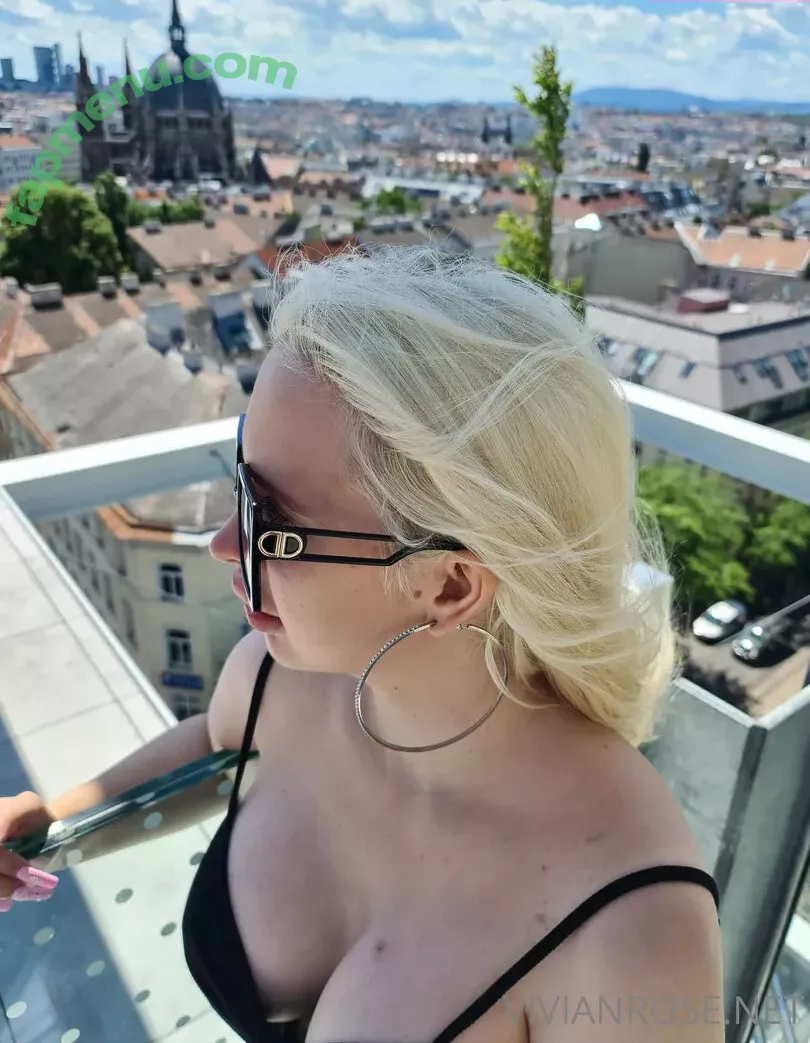 Vivian_Rose nude photo #0203 (VivianRoseSFW / a.scent.of.vivian.rose / vivianroseofficial)