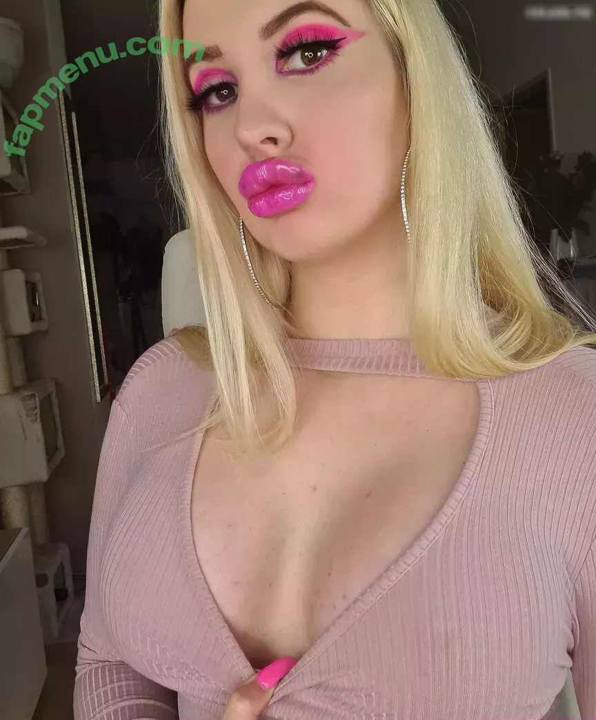 Vivian_Rose nude photo #0281 (VivianRoseSFW / a.scent.of.vivian.rose / vivianroseofficial)