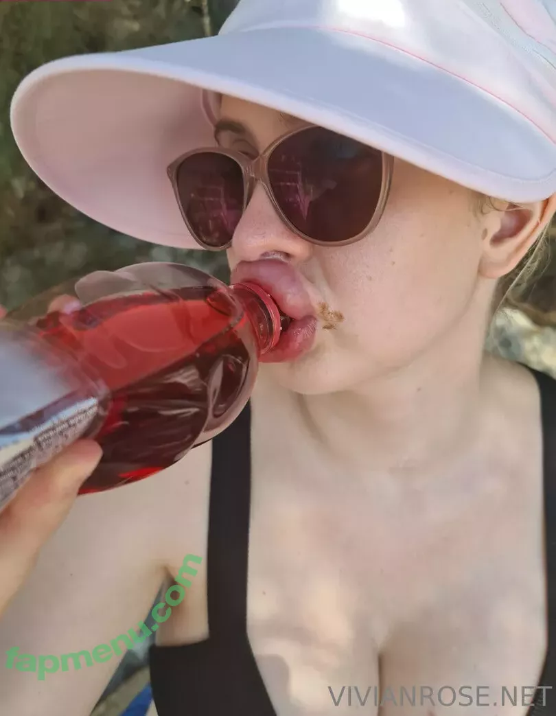 Vivian_Rose nude photo #0322 (VivianRoseSFW / a.scent.of.vivian.rose / vivianroseofficial)