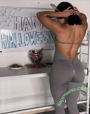 Vivian Saldana / vivi.anne.fitt nude photo #0116