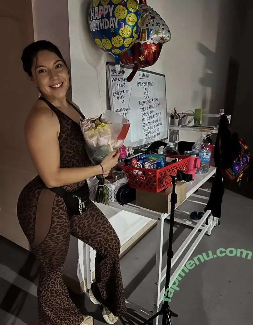 Vivian Saldana nude photo #0125 (vivi.anne.fitt)