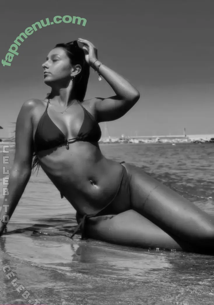 vivianalukas nude photo #0035 (vivianalukas)