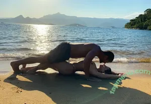 Viviane Araujo / araujovivianne nude photo #0937