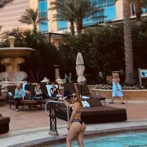 Viviane Lomelin / therealbrittfit / vivilomelin nude photo #0038