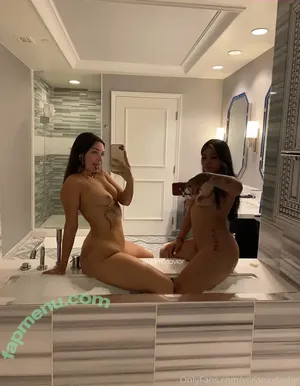 Vivianxxtaylor / Vivian Taylor / taylorxxvivian nude photo #0325