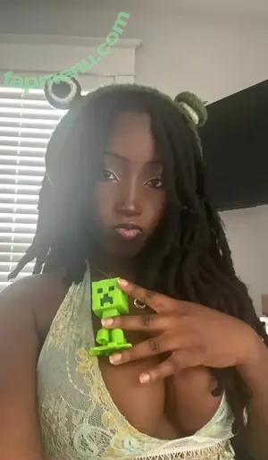 Vivicax.x nude photo #0130