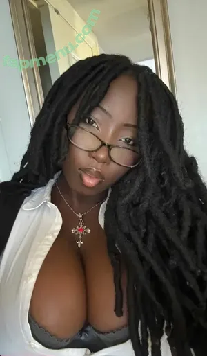 Vivicax.x nude photo #0141