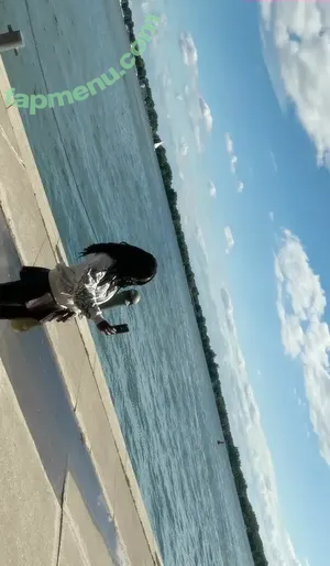 Vivicax.x nude photo #0143