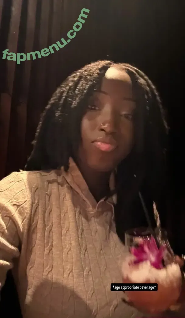 Vivicax.x nude photo #0137 (Vivicax.x)