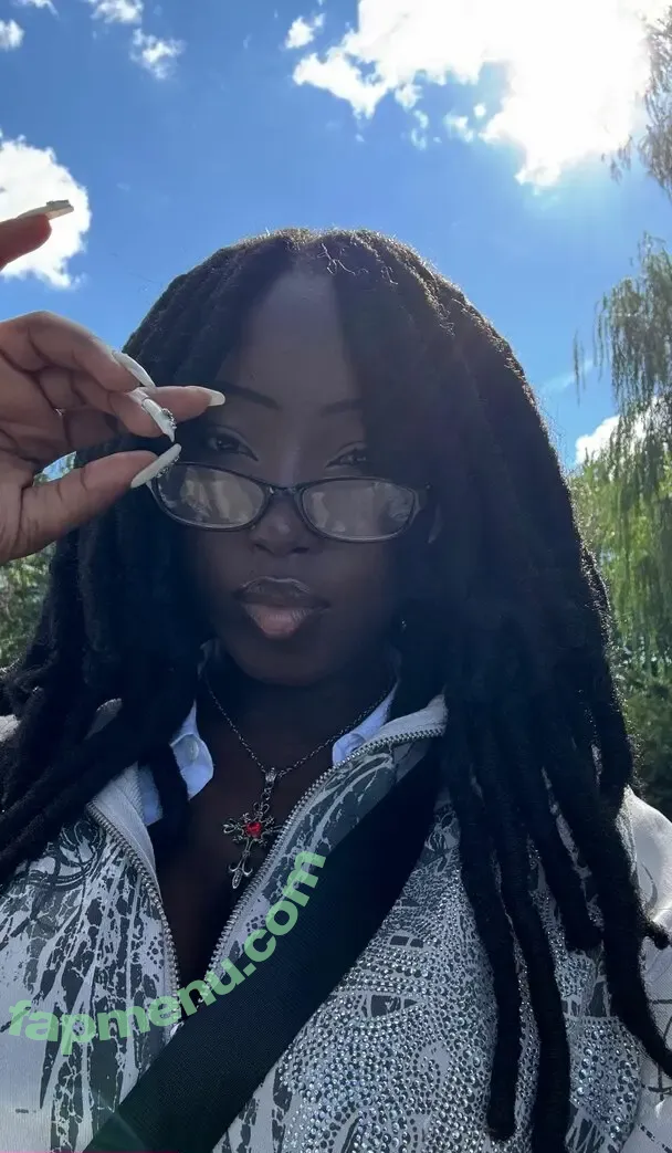 Vivicax.x nude photo #0142 (Vivicax.x)