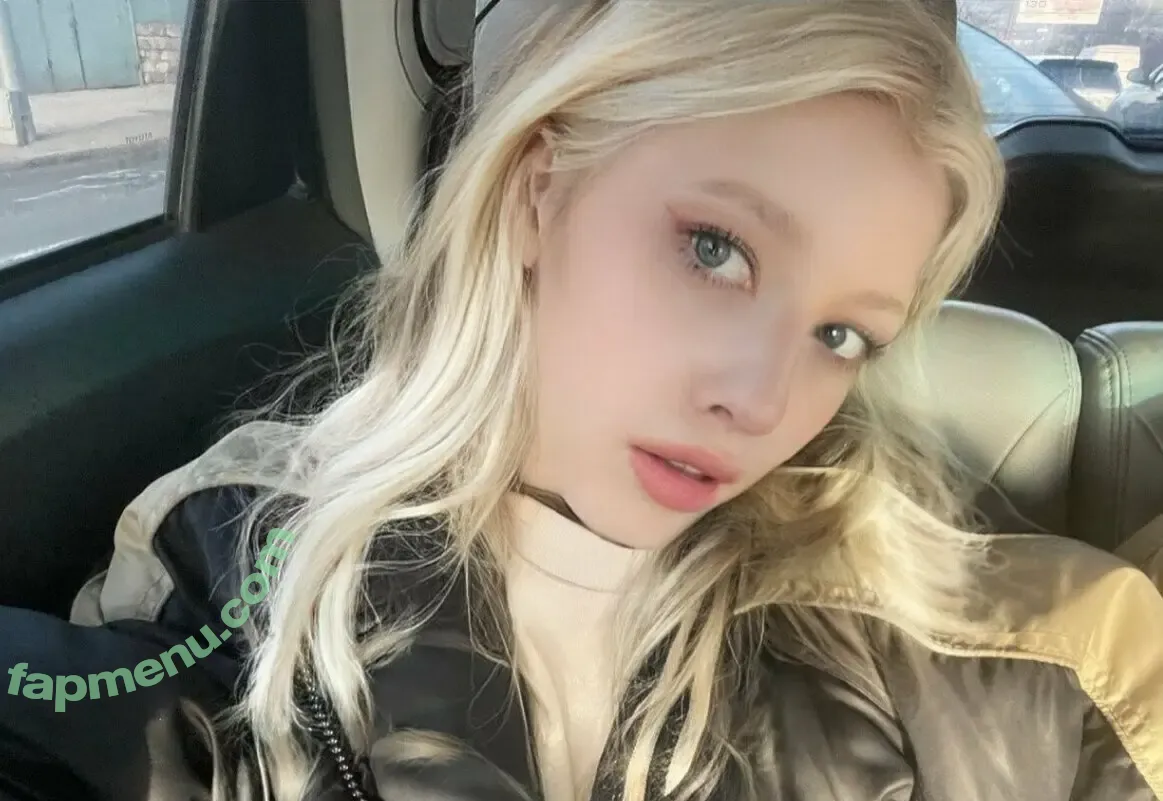 vividveronica nude photo #0020 (vividveronicaxx)
