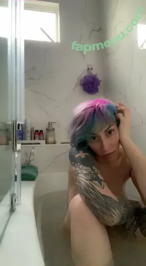  nude photo #0004