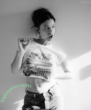 Vivien (Vivi) König / vivi_koenig nude photo #0020